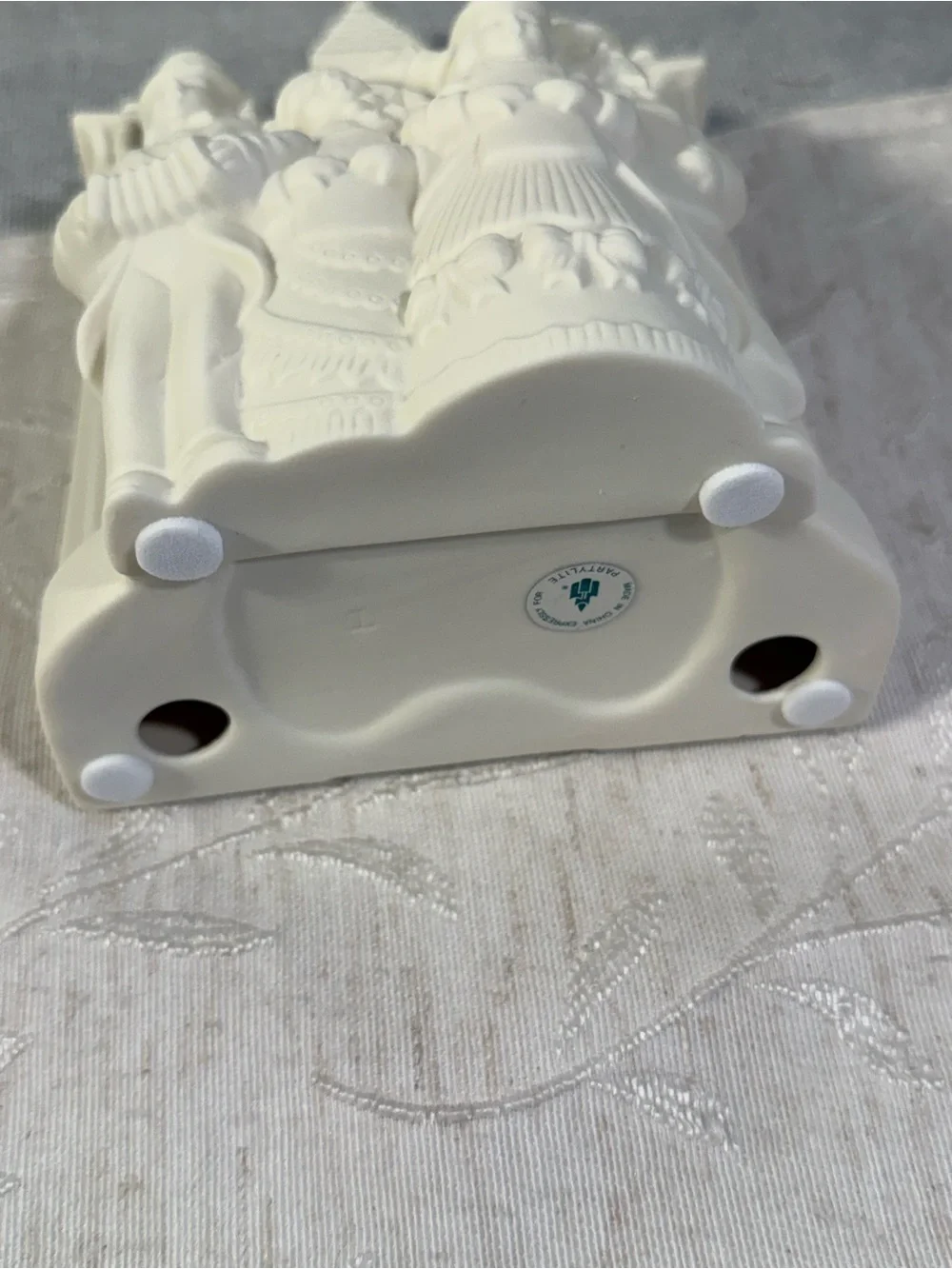 PartyLite Village Carolers White Bisque Church Tea Light Candle Holder P0204 NIB